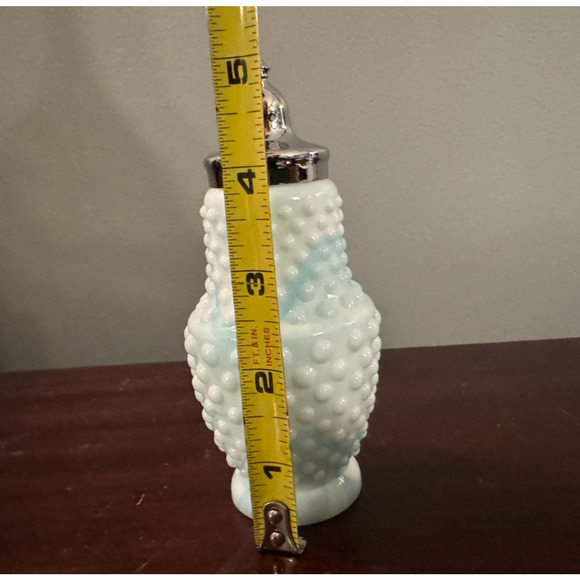 Vintage Kanawha Glass Hobnail Milk Glass Blue Slag Salt Pepper Shakers USA - Picture 8 of 8